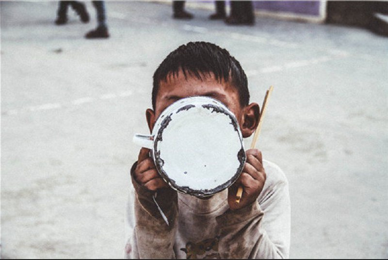 中宣部已把这类照片定性为颠覆国家，給国家抹黑的反动画面，情节严重者或将承担刑事责任